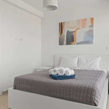 Serenity Waves 22 فيلة