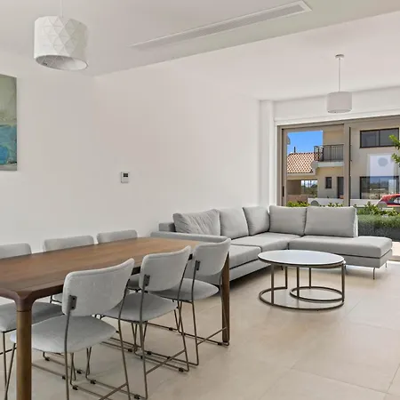 Villa Serenity Waves 22 *