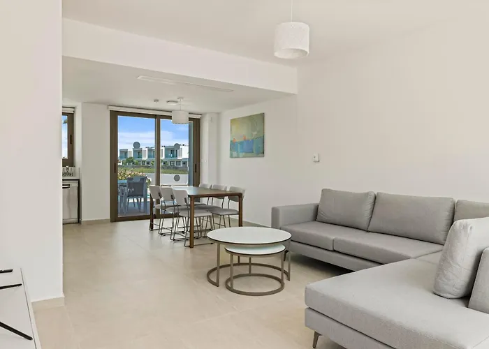 Serenity Waves 22 Βίλα